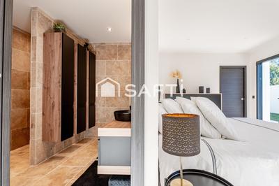 Maison - 181 m² - 6 pièces