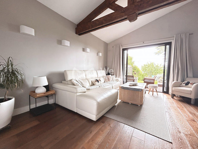 Maison - 219 m² - 6 pièces