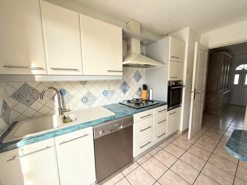 Maison - 95 m² - 5 pièces