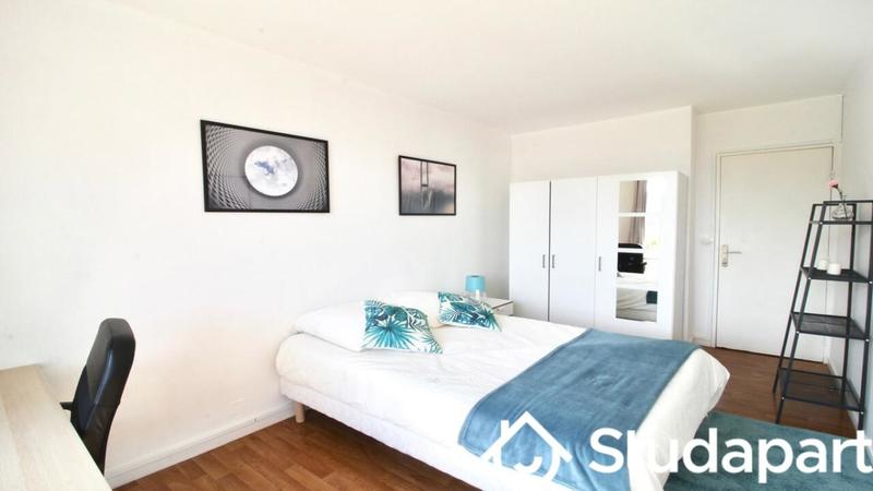 Chambre - 10 m² - 1 pièce