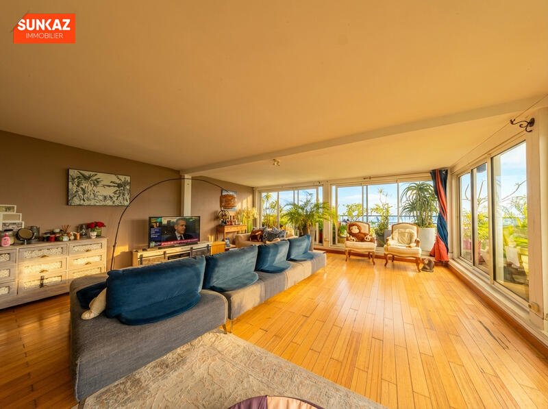 Appartement - 125 m² - 4 pièces