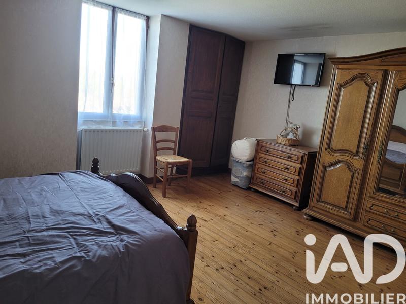 Maison - 216 m² - 7 pièces