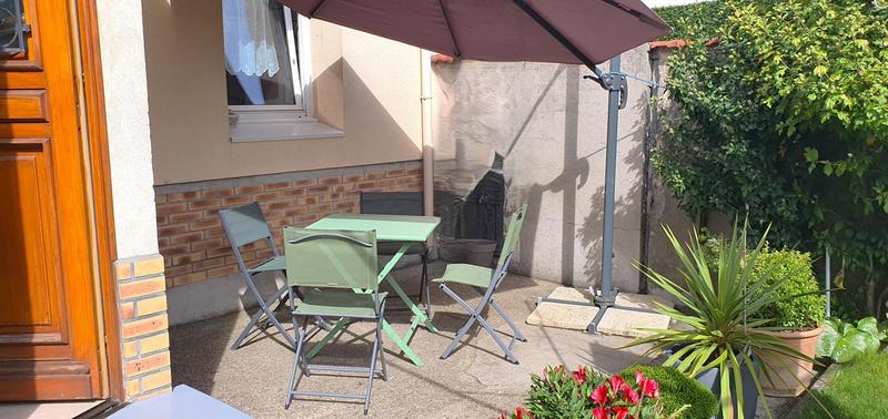 Maison - 90 m² - 5 pièces