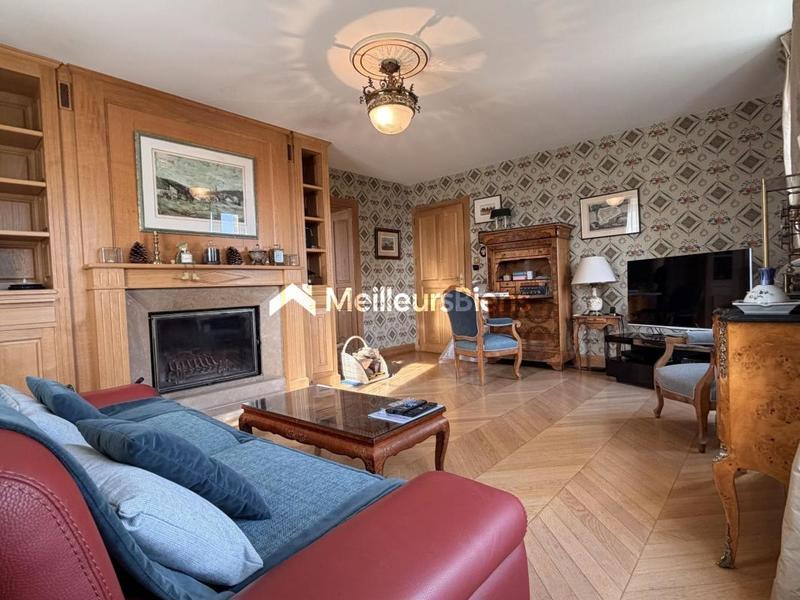 Maison bourgeoise - 313 m² - 10 pièces