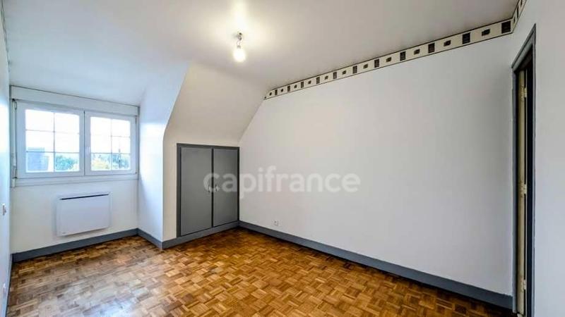 Maison - 111 m² - 6 pièces