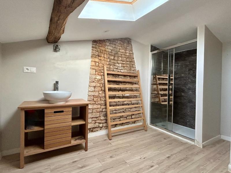 Maison en pierre - 90 m² - 5 pièces