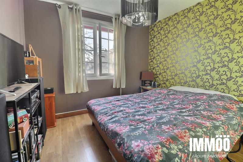 Maison - 95 m² - 5 pièces