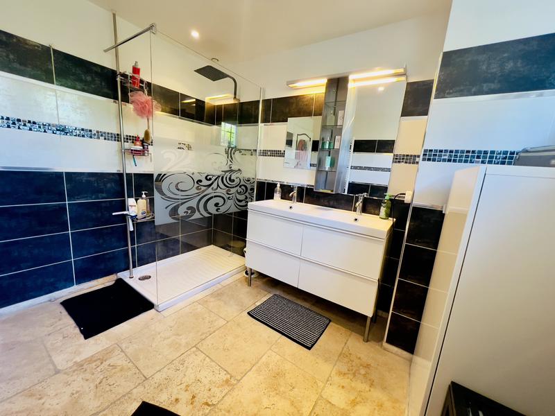 Maison - 104 m² - 5 pièces