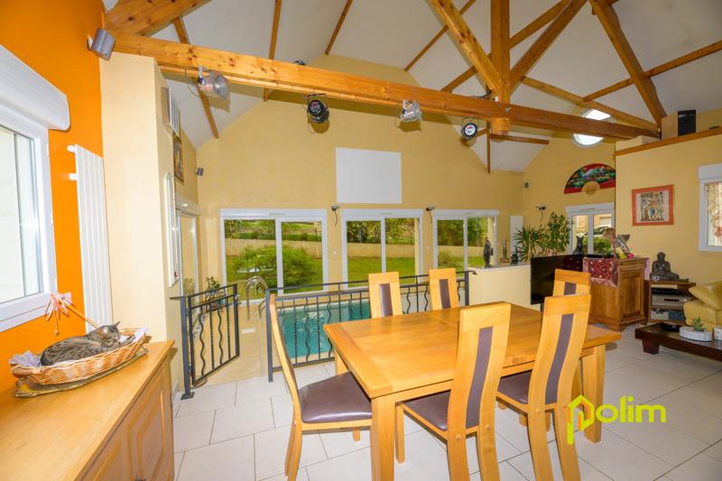 Maison - 186 m² - 6 pièces