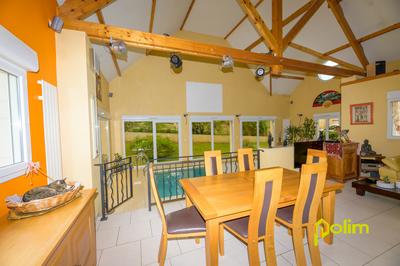 Maison - 186 m² - 6 pièces