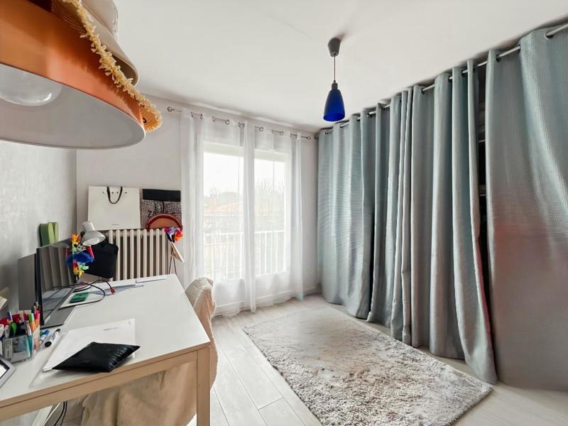 Maison - 205 m² - 7 pièces