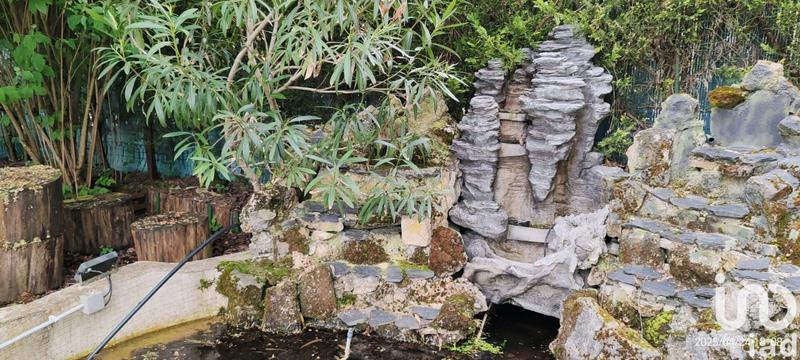 Maison - 300 m² - 12 pièces