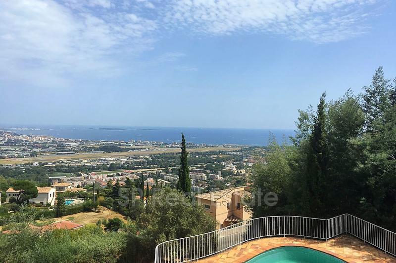 Villa - 217 m² - 7 pièces