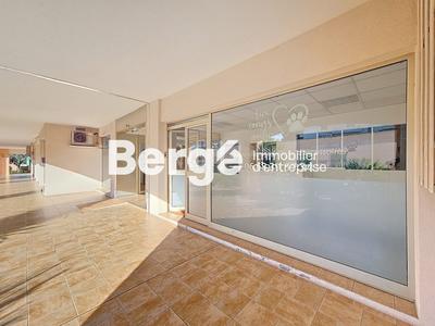 Local commercial - 229 m²