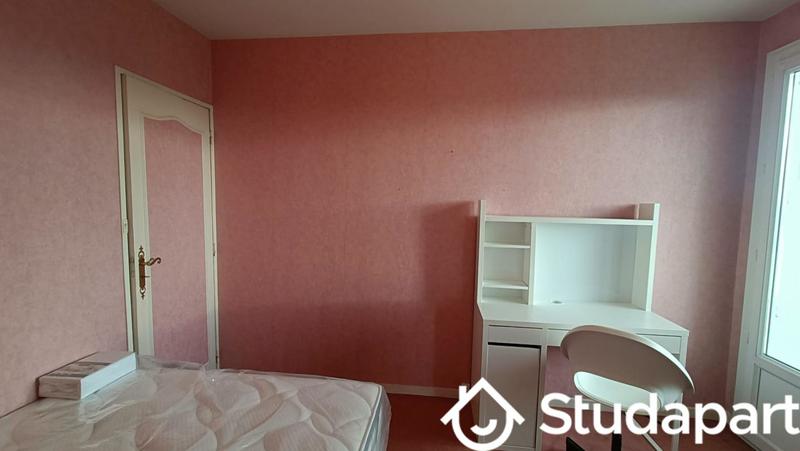 Chambre - 10 m² - 1 pièce