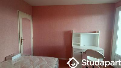 Chambre - 10 m² - 1 pièce