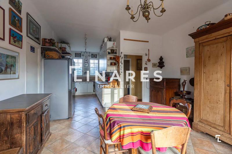 Maison - 369 m² - 7 pièces