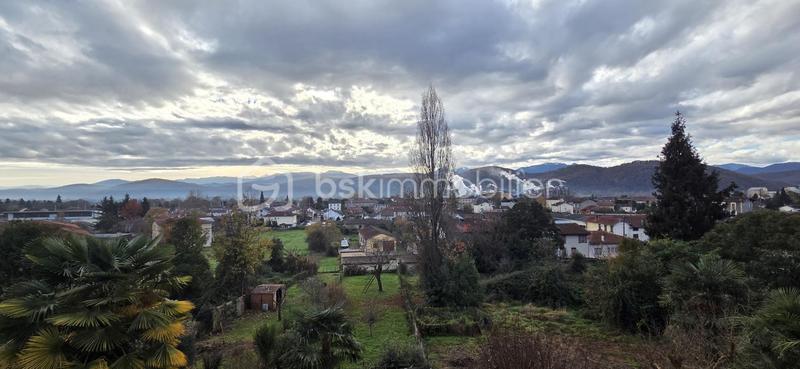 Maison - 101 m² - 6 pièces