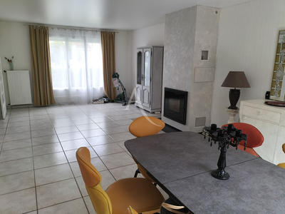 Maison - 104 m² - 5 pièces