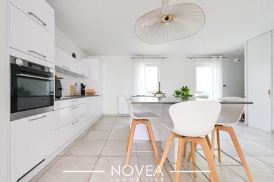 Appartement - 95 m² - 4 pièces