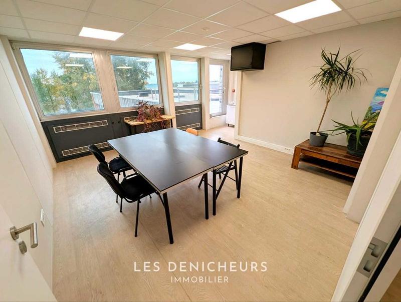 Bureau - 14 m² - 1 pièce