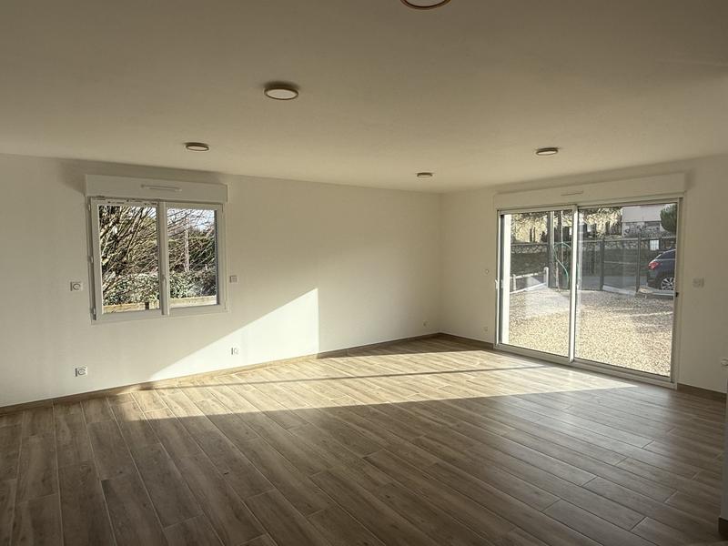 Maison traditionnelle - 119 m² - 6 pièces