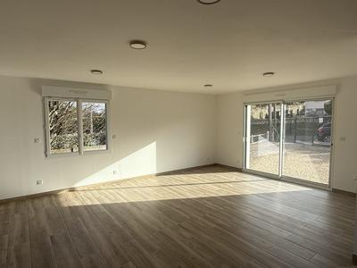 Maison traditionnelle - 119 m² - 6 pièces