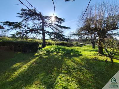 Propriété - 240 m² - 7 pièces