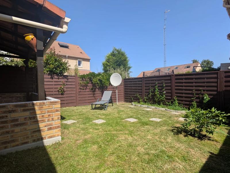 Maison - 92 m² - 5 pièces