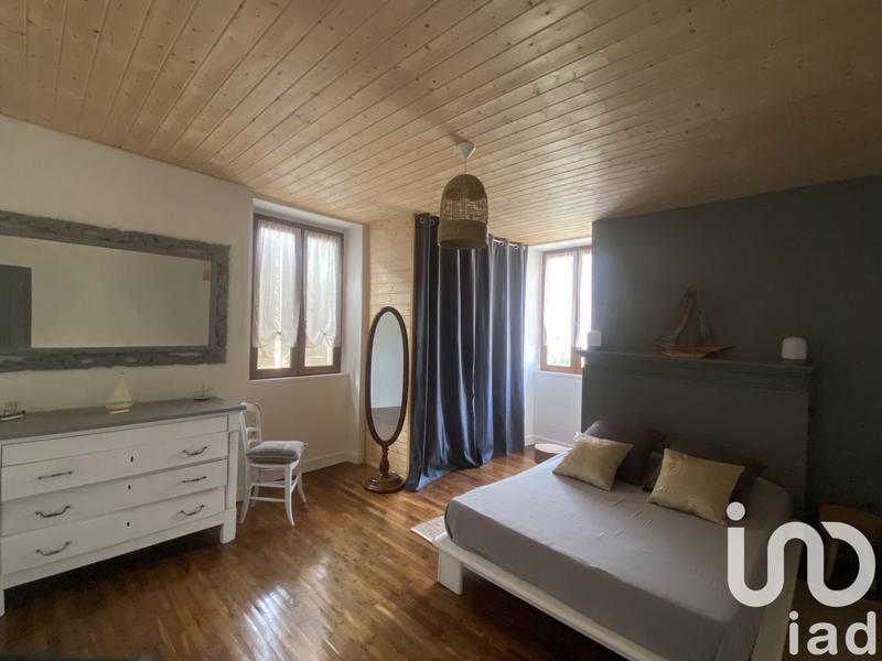 Maison - 357 m² - 11 pièces