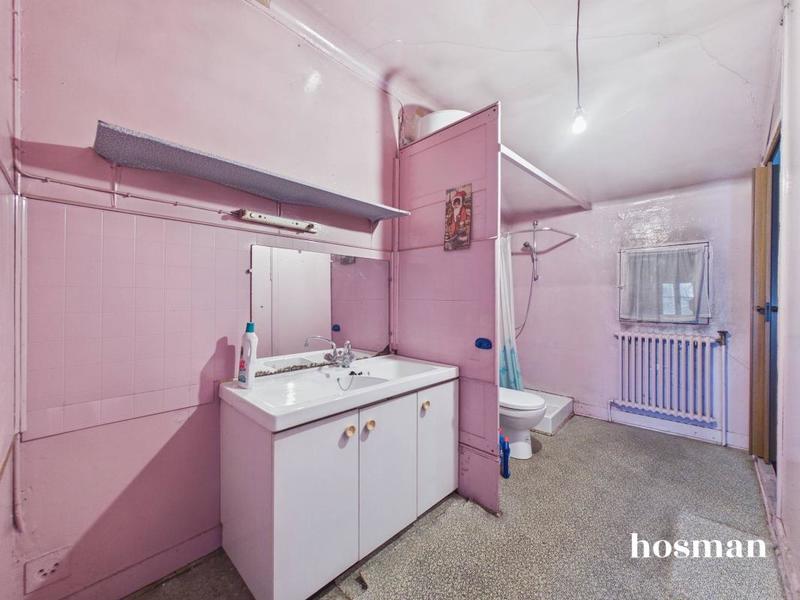 Maison - 220 m² - 6 pièces