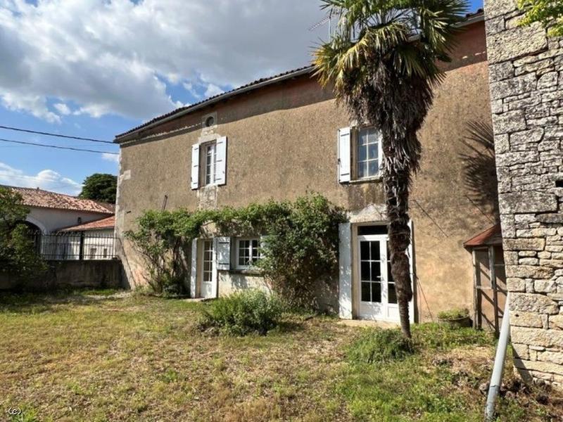 Maison ancienne - 184 m² - 6 pièces