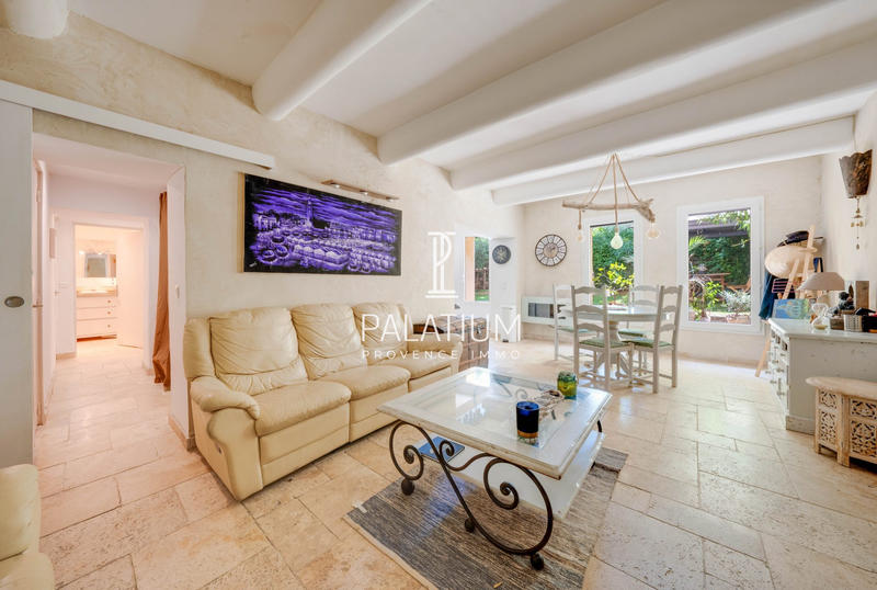 Appartement - 90 m² - 4 pièces