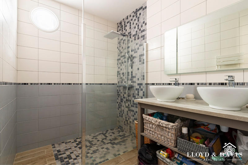 Maison contemporaine - 180 m² - 6 pièces