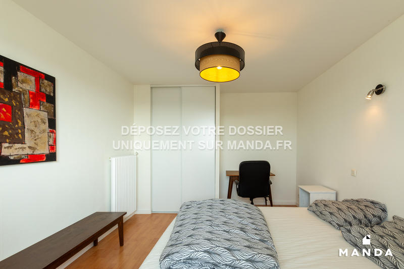 Chambre - 9 m² - 5 pièces