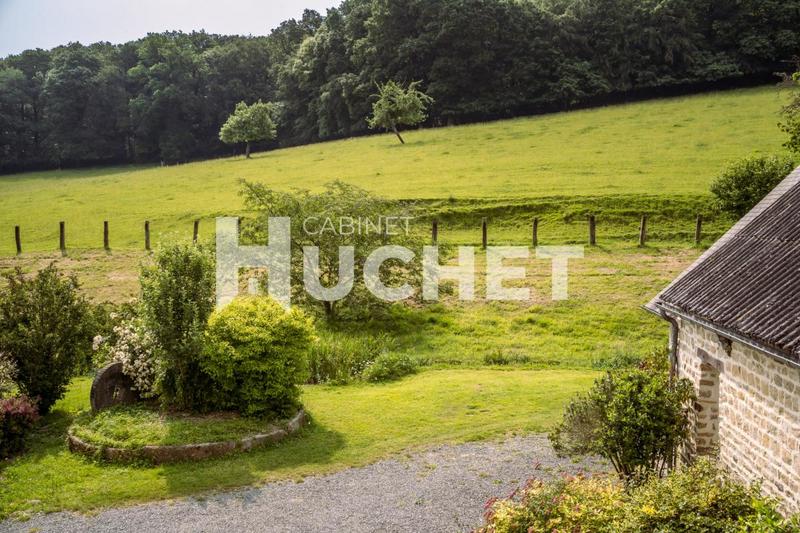 Maison - 644 m² - 15 pièces