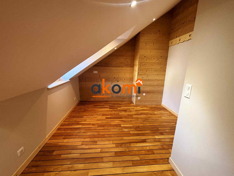 Appartement - 110 m² - 4 pièces