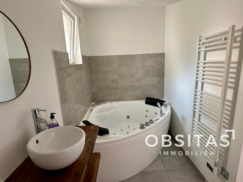 Maison - 195 m² - 6 pièces