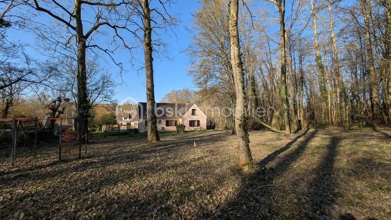 Maison traditionnelle - 170 m² - 8 pièces