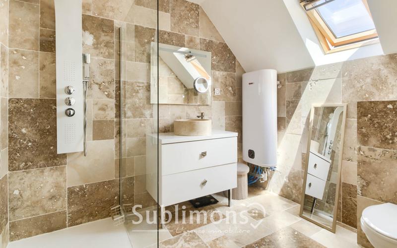 Maison - 90 m² - 4 pièces