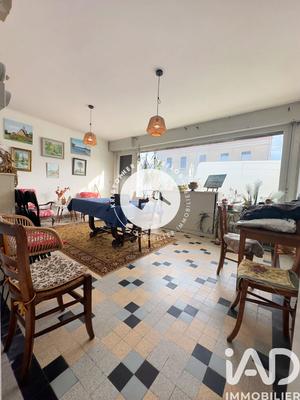 Maison - 182 m² - 10 pièces