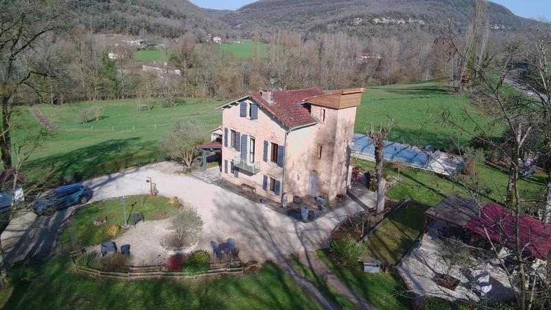 Maison - 168 m² - 8 pièces