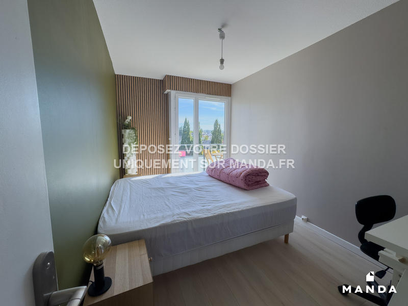 Chambre - 10 m² - 4 pièces