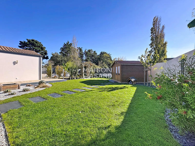 Maison contemporaine - 202 m² - 7 pièces