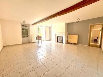 Maison - 220 m² - 6 pièces