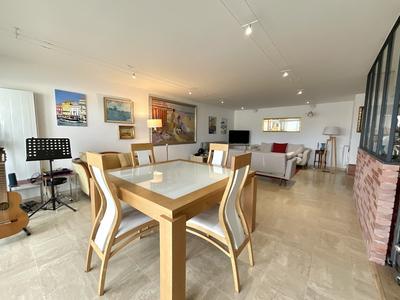 Appartement - 118 m² - 4 pièces