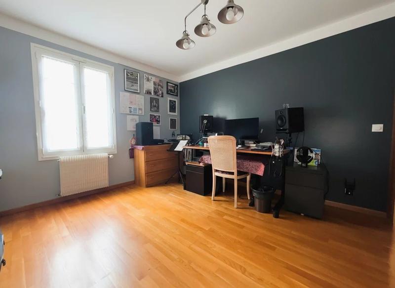 Maison - 197 m² - 8 pièces