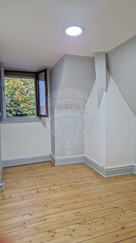 Maison - 93 m² - 5 pièces