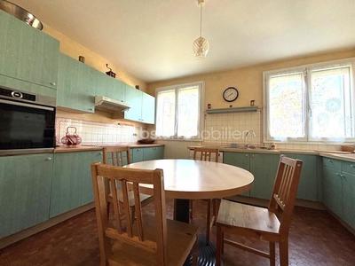 Maison - 172 m² - 7 pièces