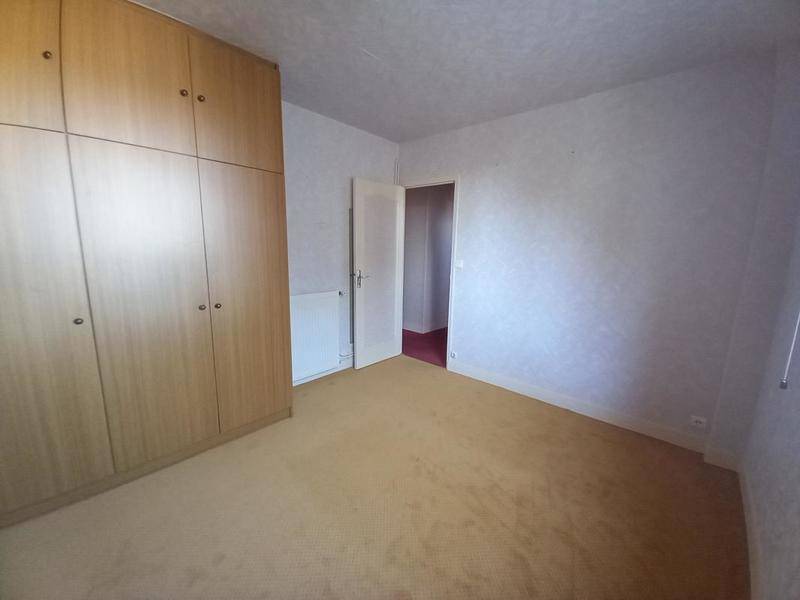 Appartement - 90 m² - 5 pièces